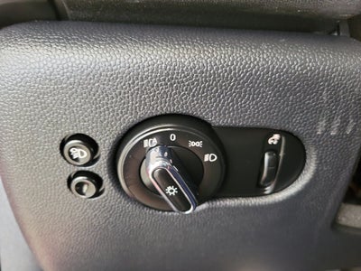 2023 MINI Cooper SE Electric Iconic