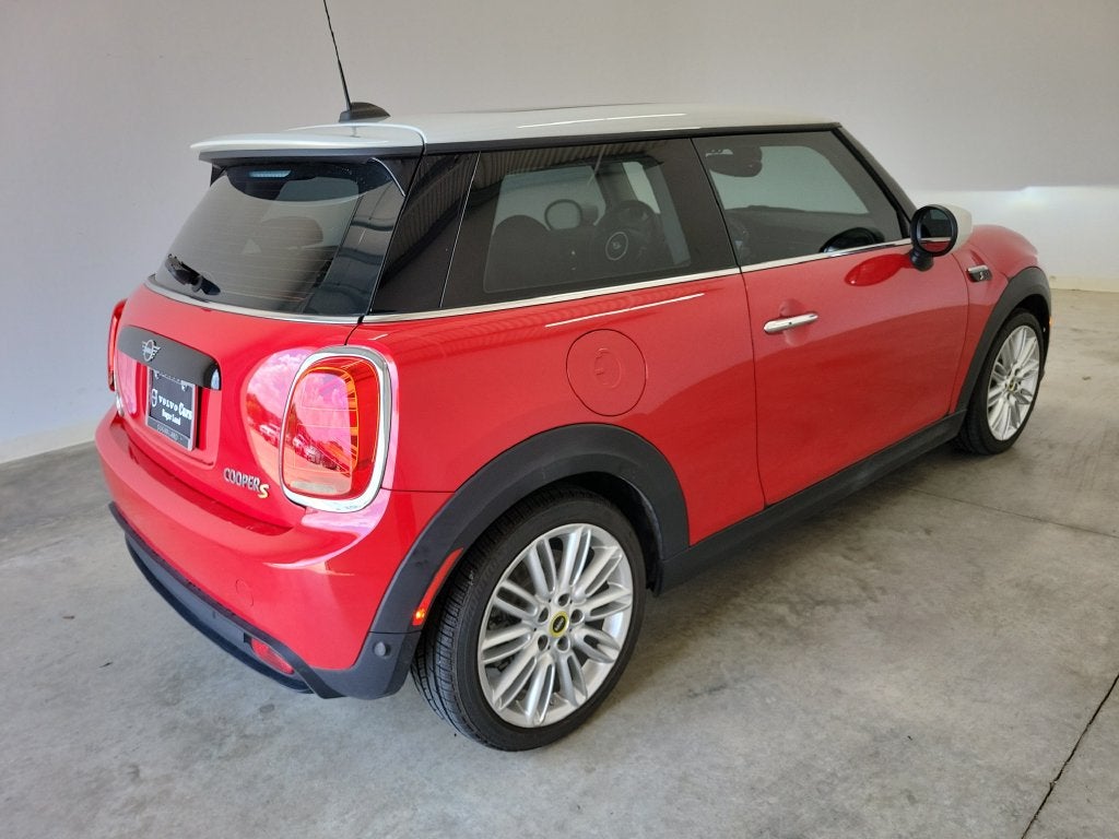 2023 MINI Cooper SE Electric Iconic