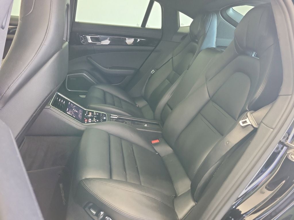 2017 Porsche Panamera 4 Executive