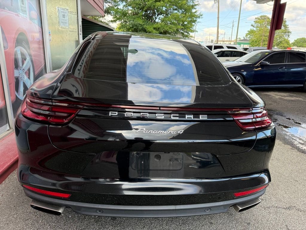 2017 Porsche Panamera 4 Executive