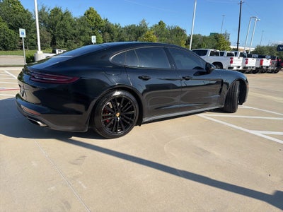 2017 Porsche Panamera 4 Executive