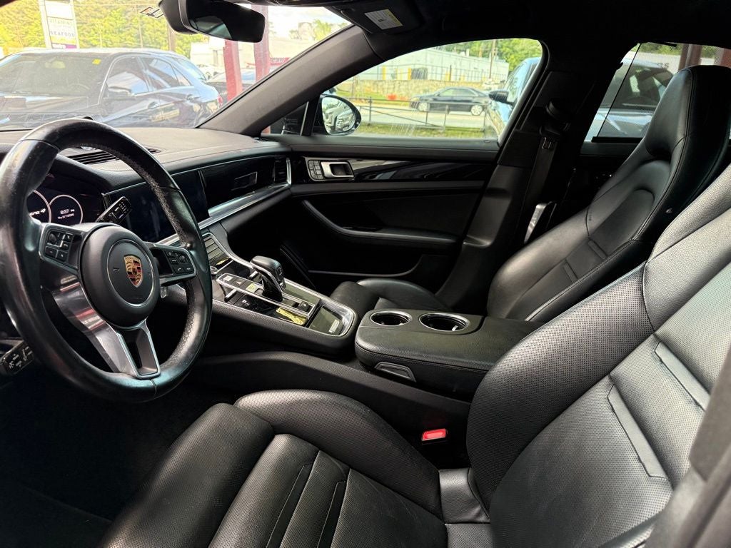 2017 Porsche Panamera 4 Executive