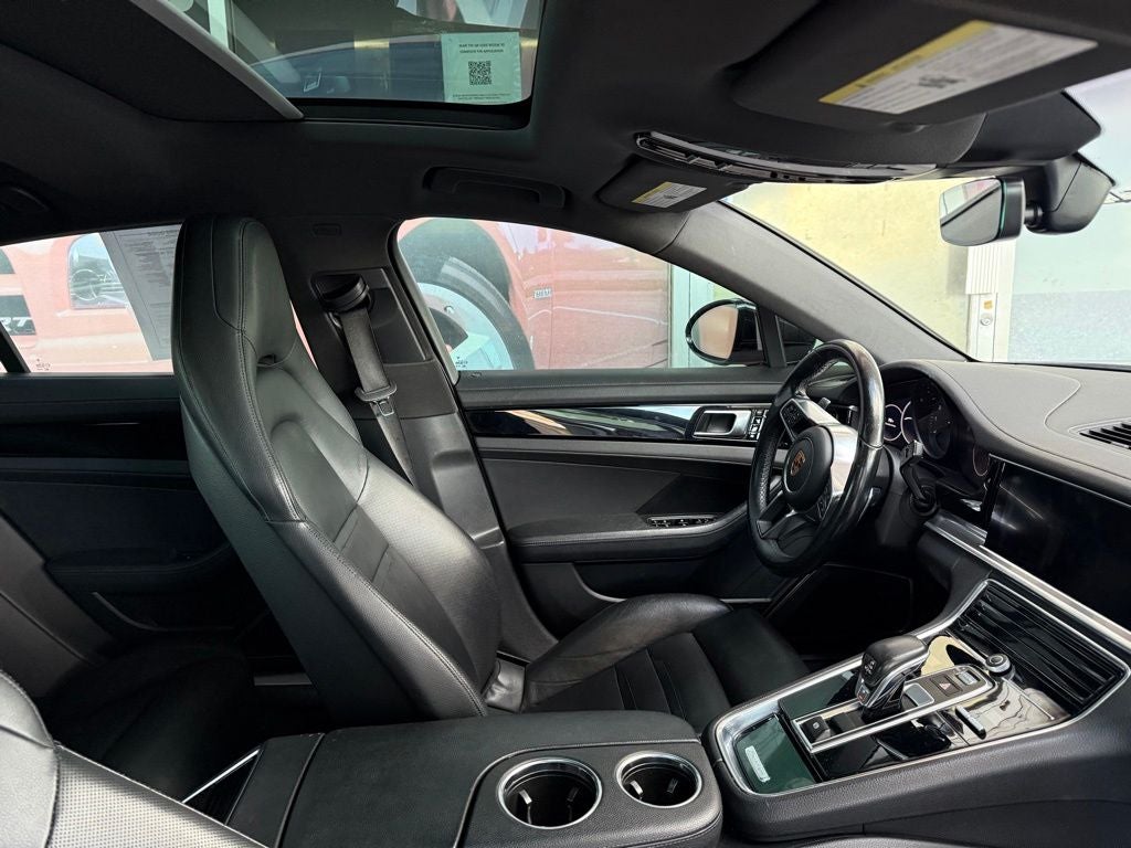 2017 Porsche Panamera 4 Executive