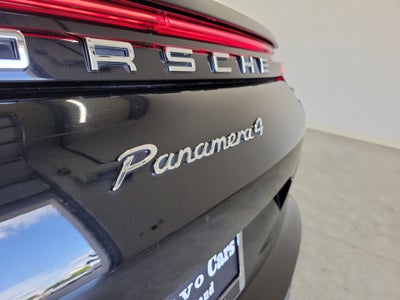 2017 Porsche Panamera 4 Executive
