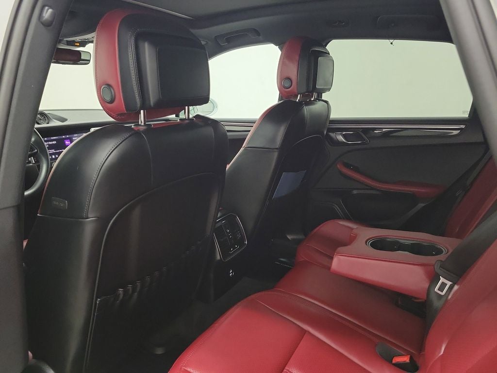 2023 Porsche Macan T