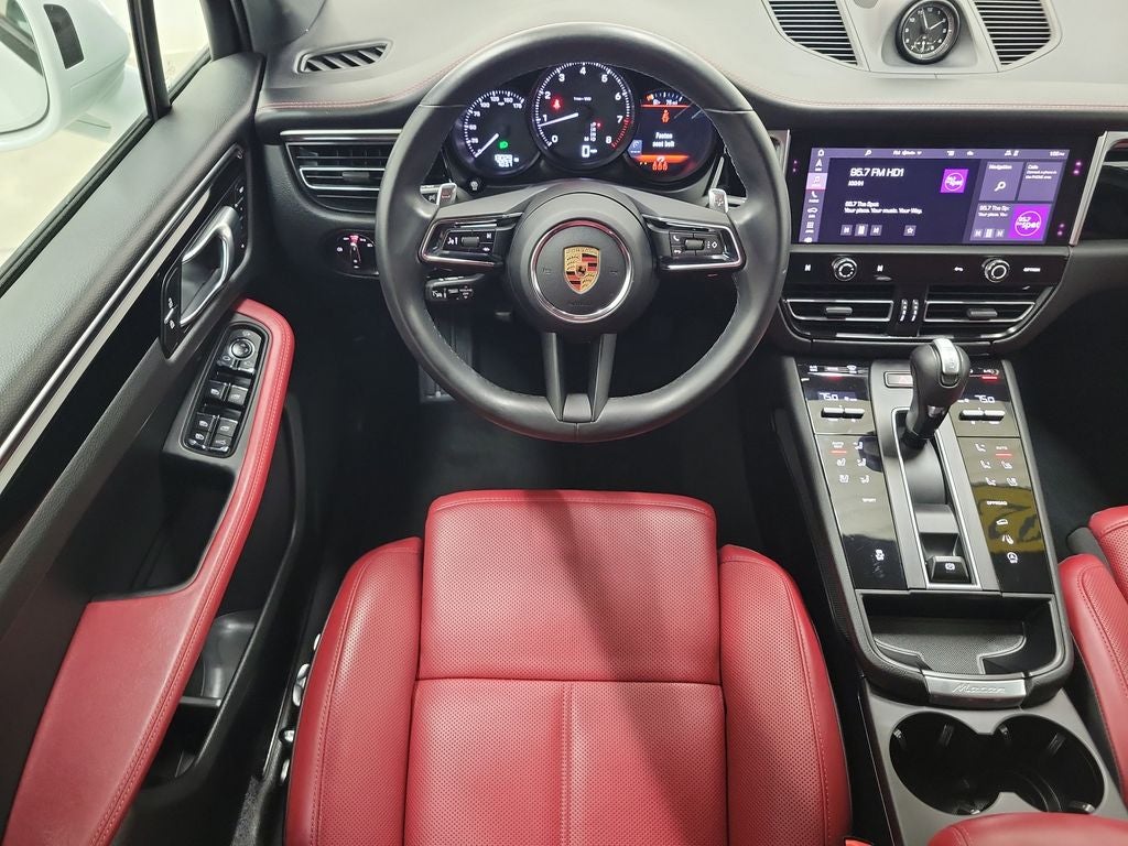 2023 Porsche Macan T