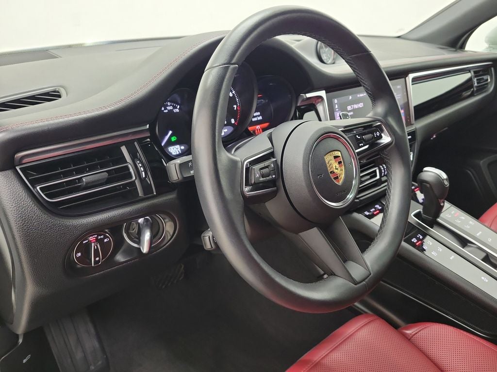 2023 Porsche Macan T