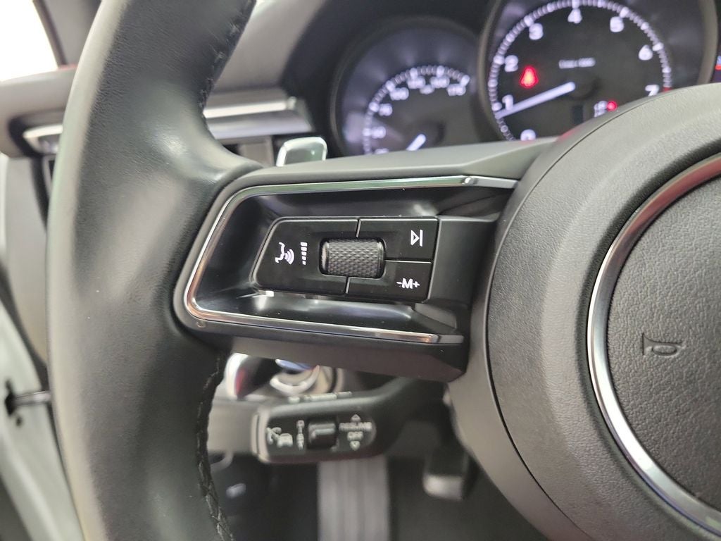 2023 Porsche Macan T