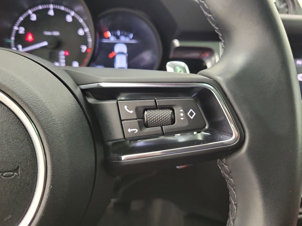 2023 Porsche Macan T