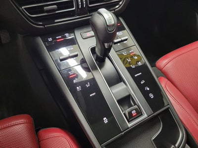 2023 Porsche Macan T