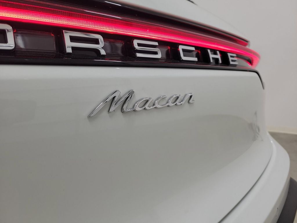 2023 Porsche Macan T