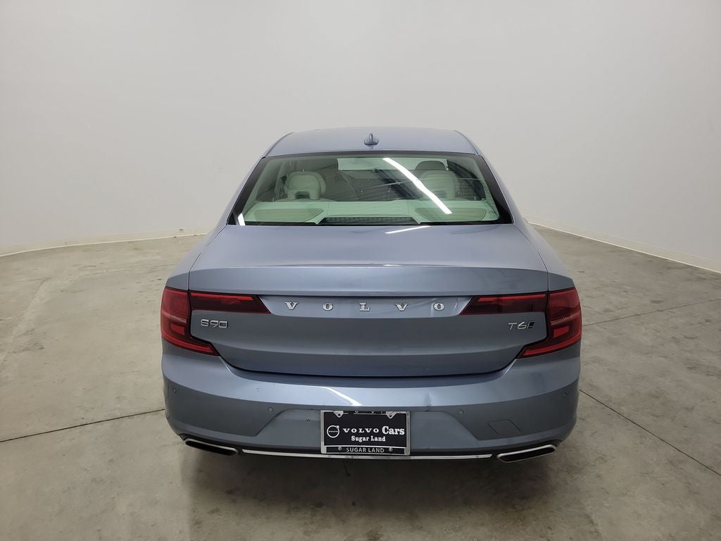 2017 Volvo S90 T6 Momentum