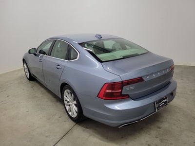 2017 Volvo S90 T6 Momentum