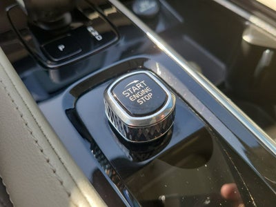 2023 Volvo XC90 B6 Plus 6-Seater