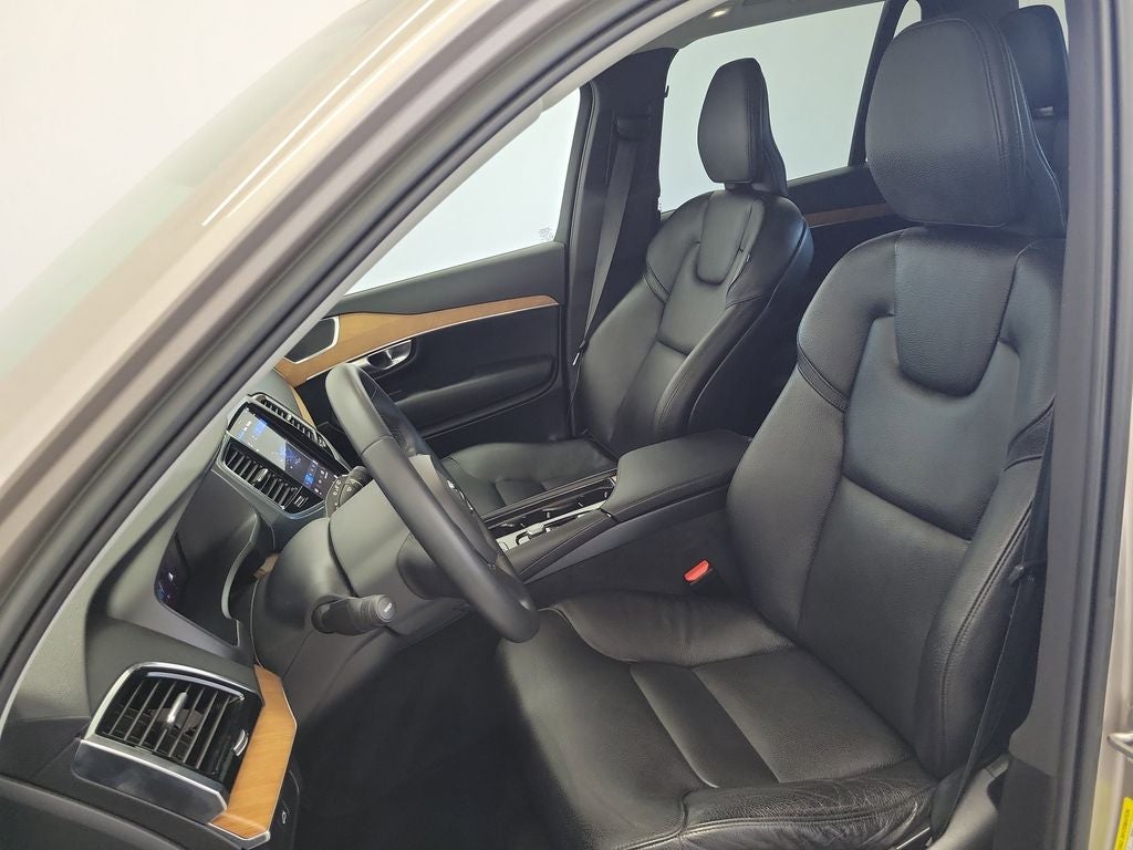 2023 Volvo XC90 B6 Plus 6-Seater