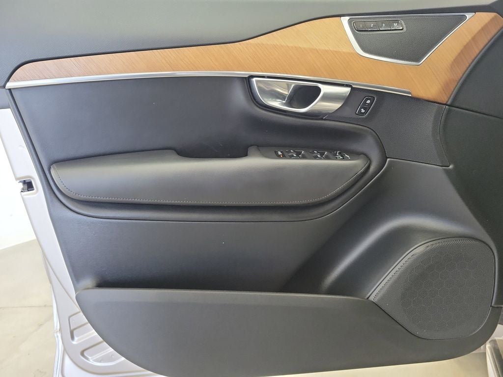 2023 Volvo XC90 B6 Plus 6-Seater