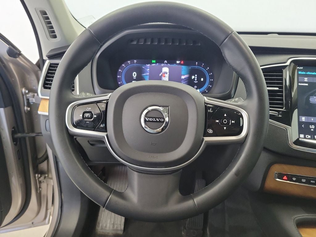 2023 Volvo XC90 B6 Plus 6-Seater