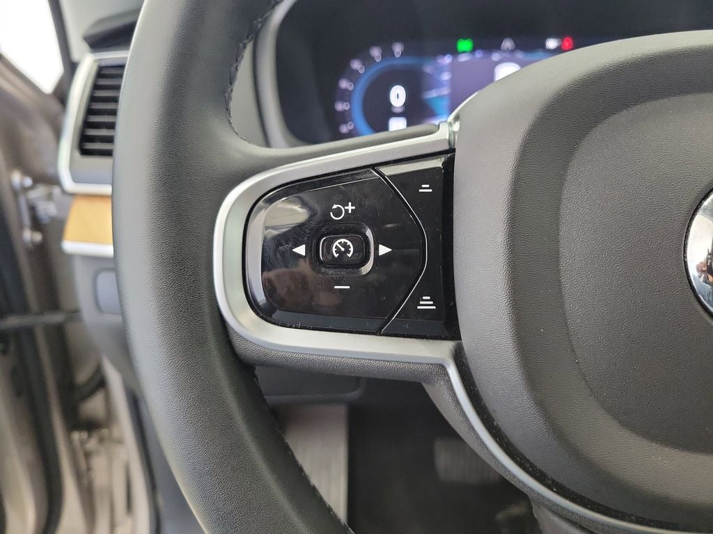 2023 Volvo XC90 B6 Plus 6-Seater