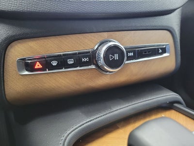 2023 Volvo XC90 B6 Plus 6-Seater