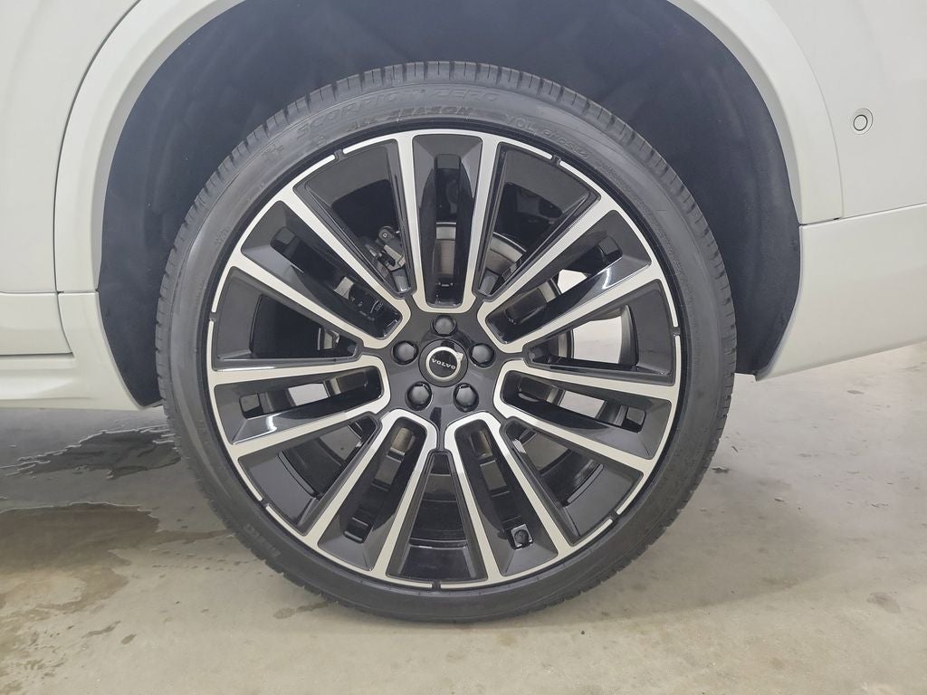 2026 Volvo XC90 B6 Plus 6-Seater