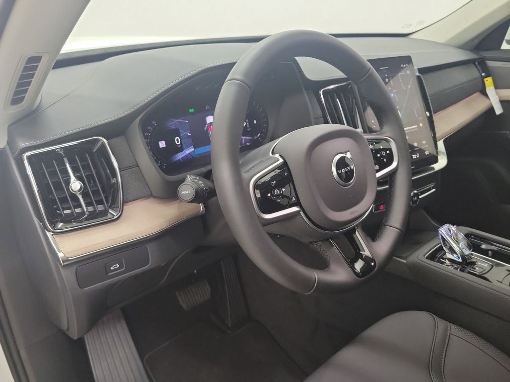 2026 Volvo XC90 B6 Plus 6-Seater