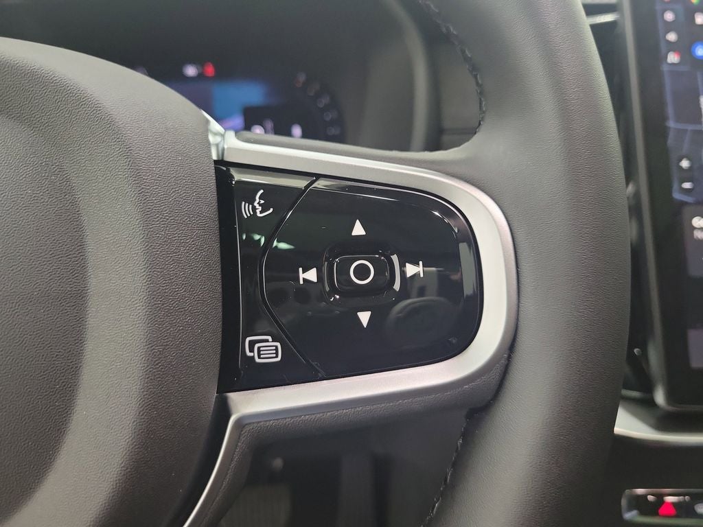 2026 Volvo XC90 B6 Plus 6-Seater
