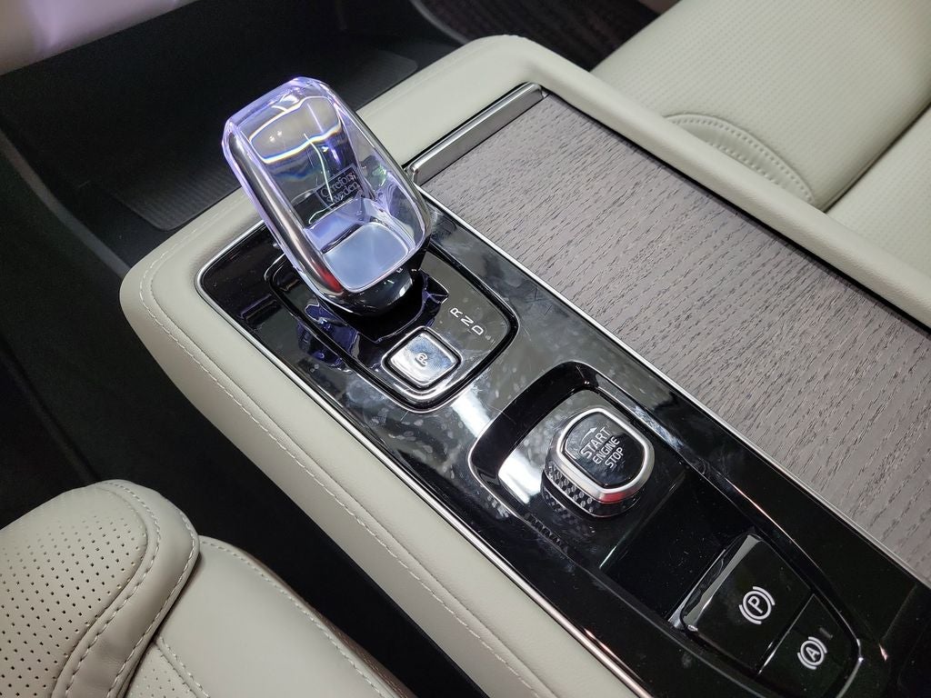 2026 Volvo XC90 B6 Ultra