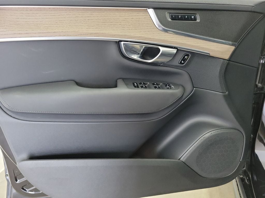 2025 Volvo XC90 B6 Plus 7-Seater 2025.5