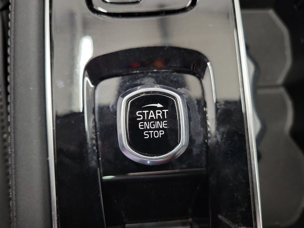 2025 Volvo XC90 B6 Plus 7-Seater 2025.5