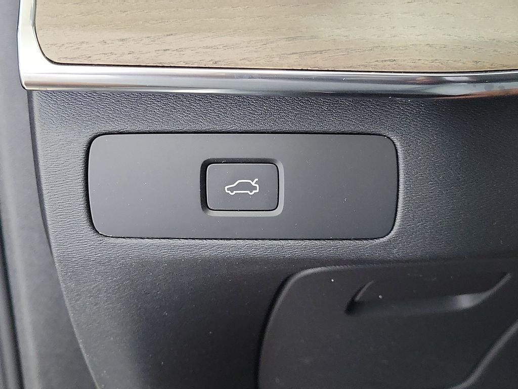 2025 Volvo XC90 B6 Plus 7-Seater 2025.5