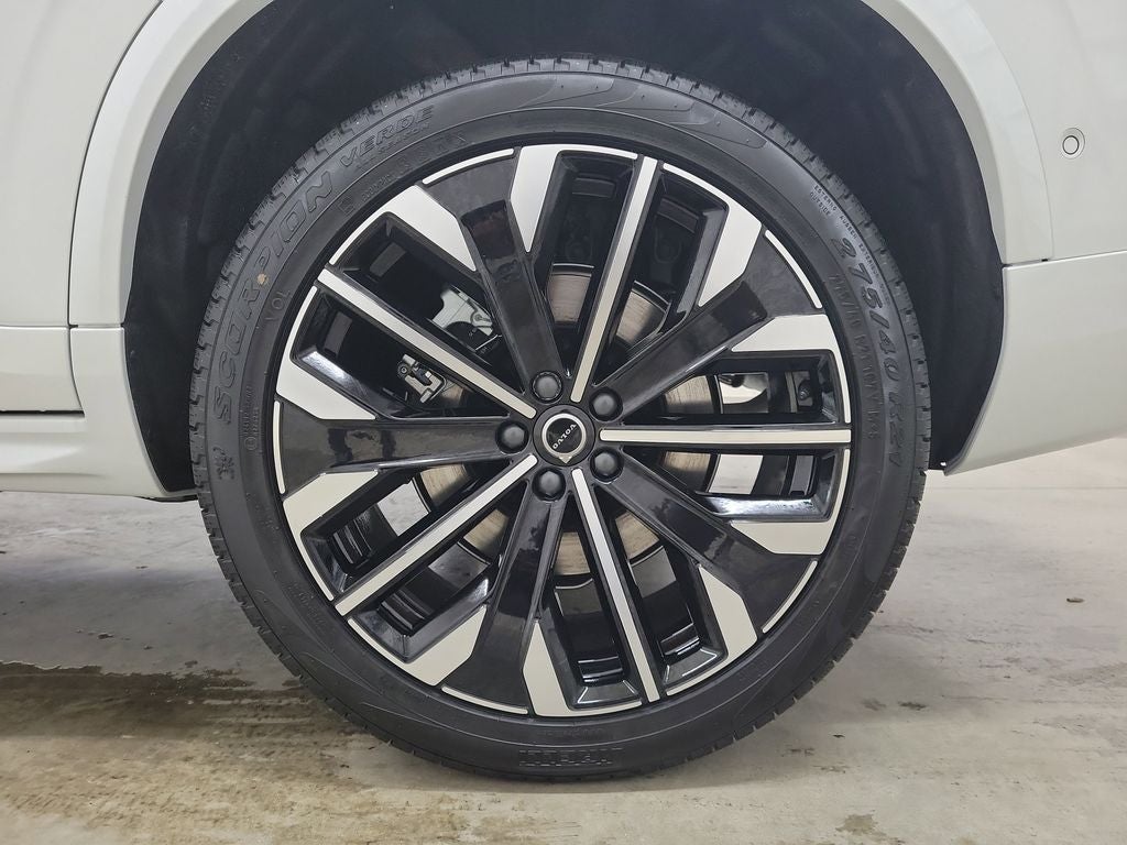 2026 Volvo XC90 B6 Plus 7-Seater