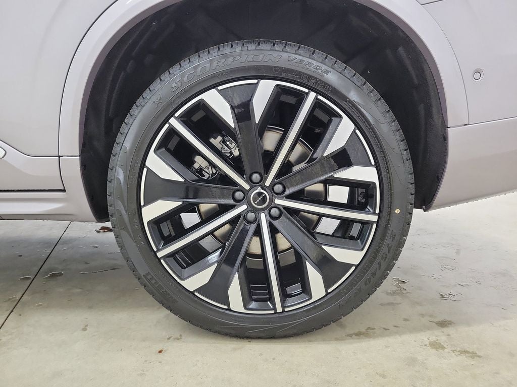 2026 Volvo XC90 B6 Plus 7-Seater