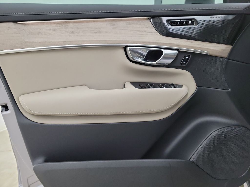 2026 Volvo XC90 B6 Plus 7-Seater