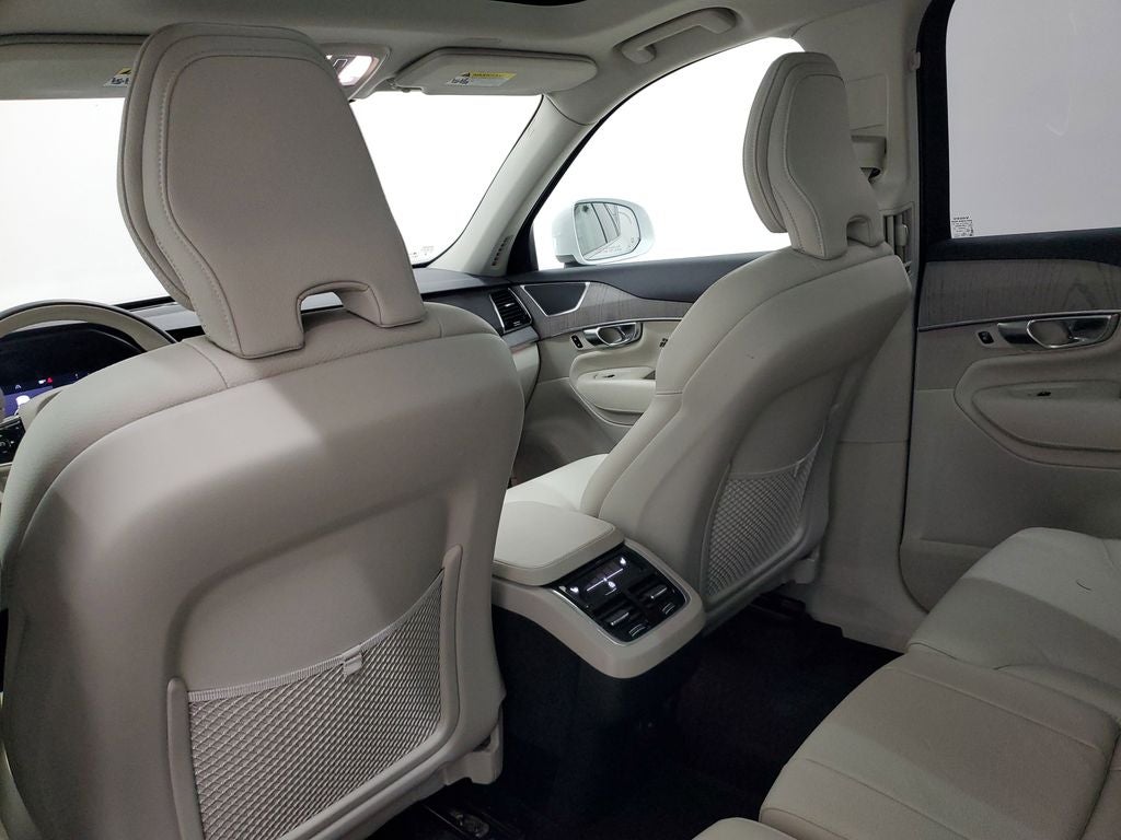 2025 Volvo XC90 B6 Plus 7-Seater
