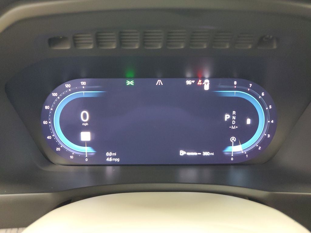 2025 Volvo XC90 B6 Plus 7-Seater