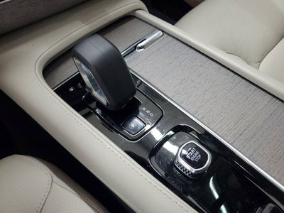 2025 Volvo XC90 B6 Plus 7-Seater