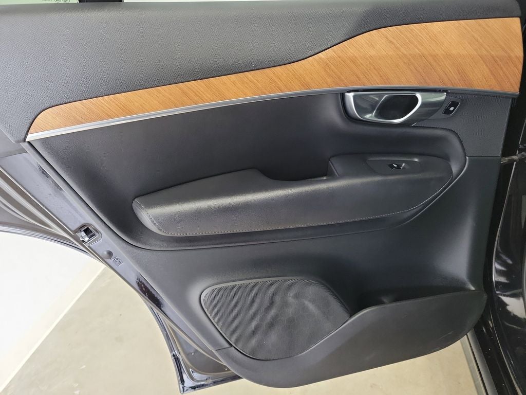 2025 Volvo XC90 B6 Plus 7-Seater