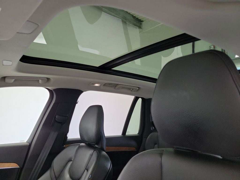 2025 Volvo XC90 B6 Plus 7-Seater