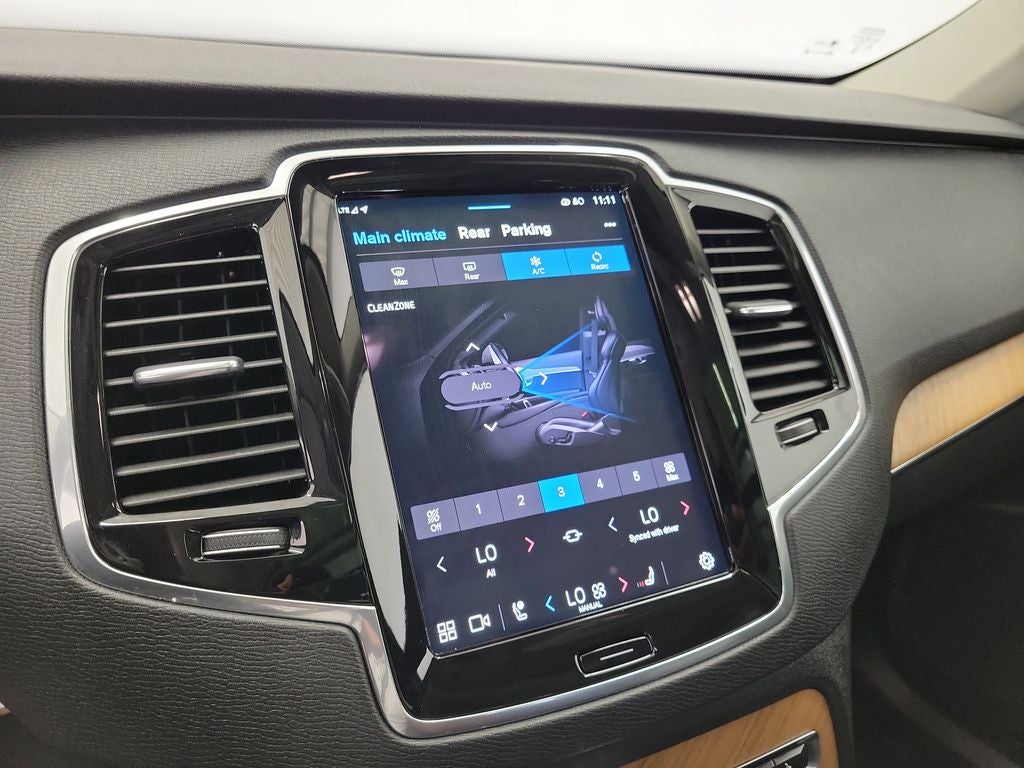 2025 Volvo XC90 B6 Plus 7-Seater