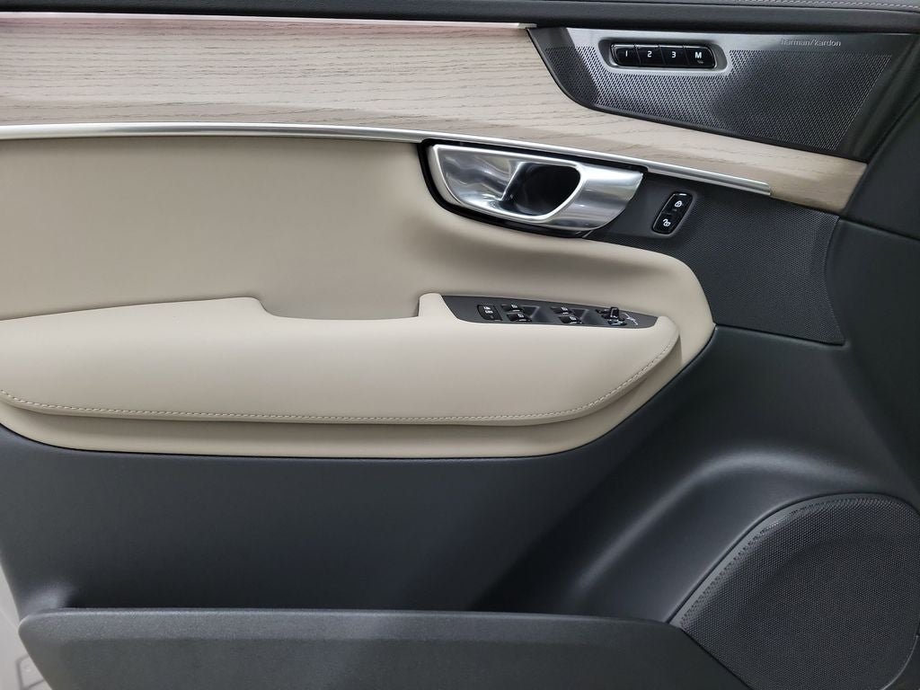 2026 Volvo XC90 B6 Plus 7-Seater