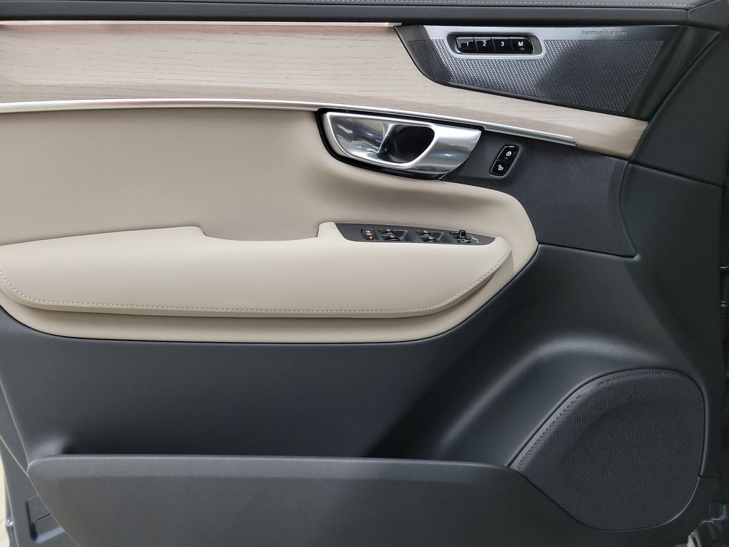 2026 Volvo XC90 B6 Plus 7-Seater