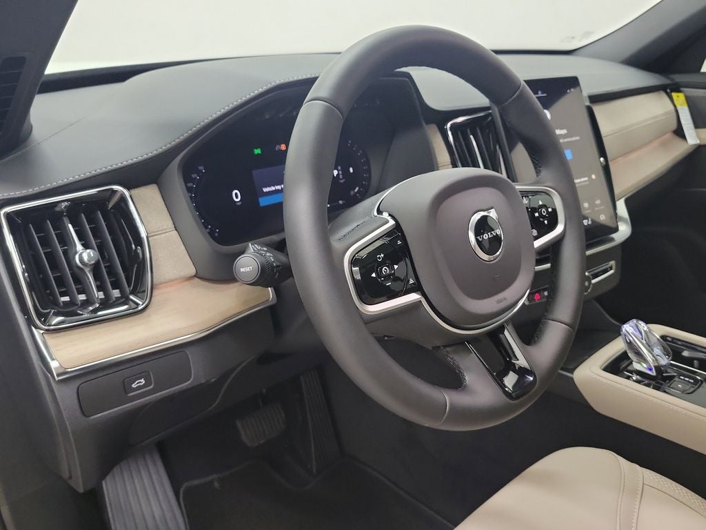 2026 Volvo XC90 B6 Plus 7-Seater