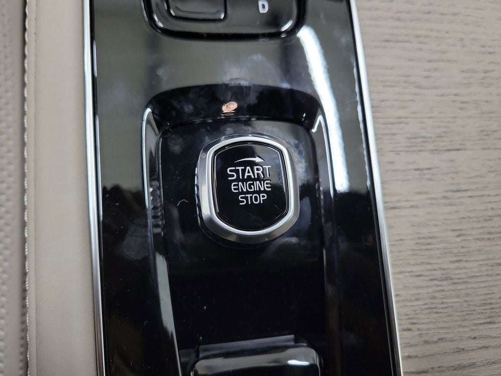 2026 Volvo XC90 B6 Plus 7-Seater