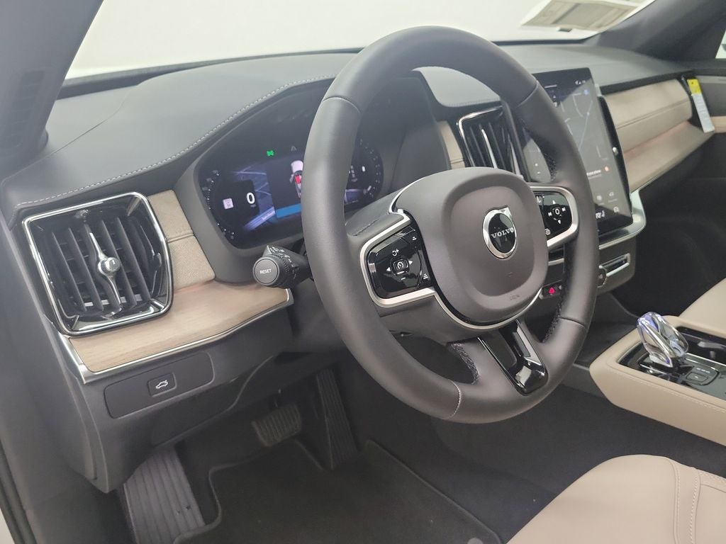 2026 Volvo XC90 B6 Plus 7-Seater