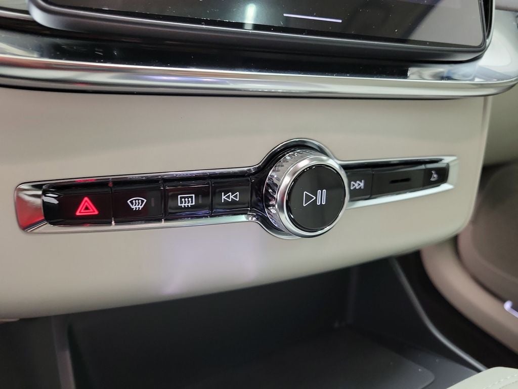 2026 Volvo XC90 B6 Ultra