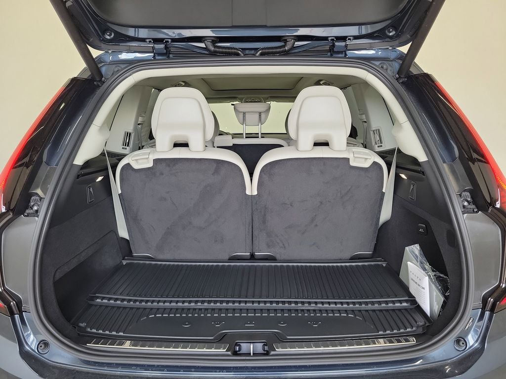 2026 Volvo XC90 B6 Ultra