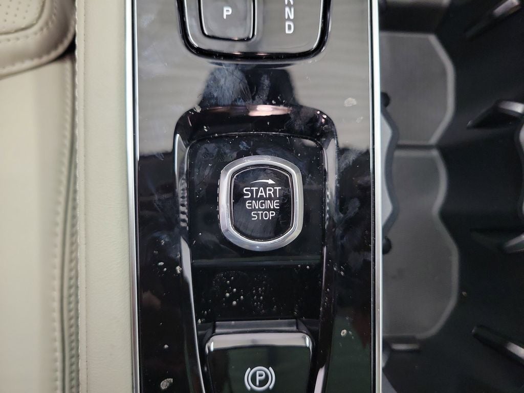 2026 Volvo XC90 B6 Ultra