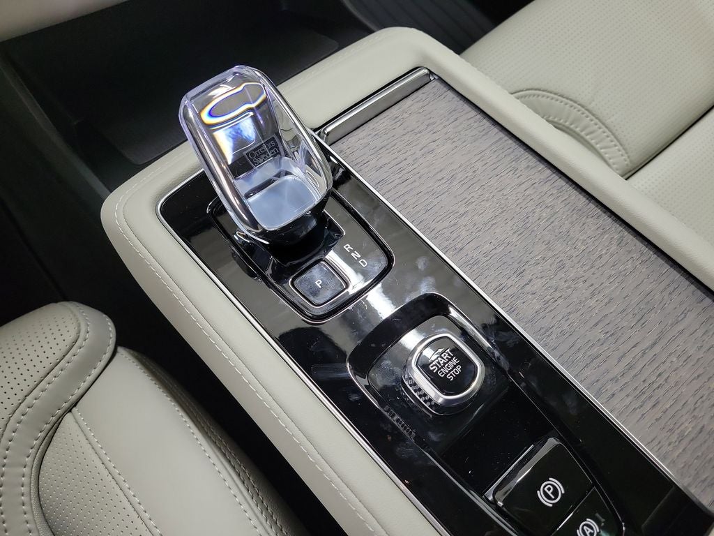 2026 Volvo XC90 B6 Ultra