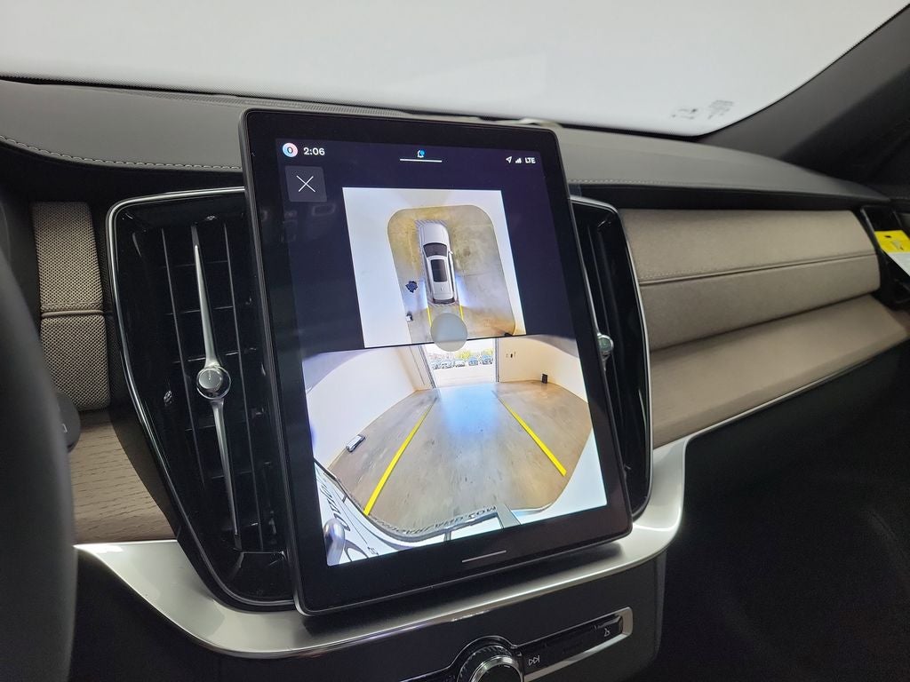 2026 Volvo XC90 B6 Ultra