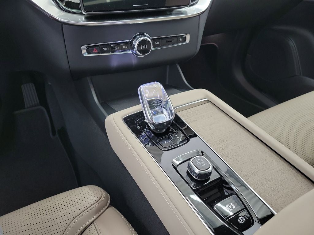 2026 Volvo XC90 B6 Ultra